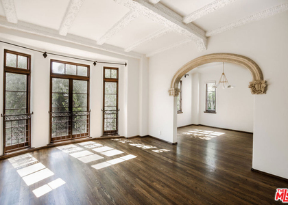 1302 N Sweetzer Avenue - Photo 1