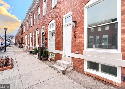 602 S Streeper Street - Photo 1
