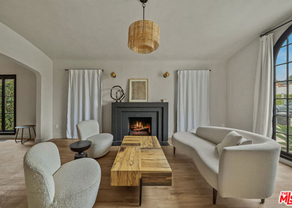 8822 Rosewood Avenue - Photo 1