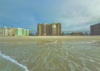 1600 Gulf Boulevard - Photo 1