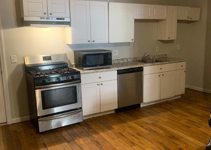 1410 Stratford Avenue - Photo 1