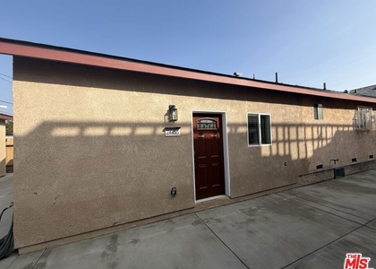 2445 Harwood Street - Photo 1