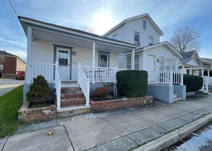 90 Poplar Avenue - Photo 1