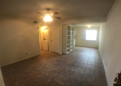 2408 Longview St - Photo 1