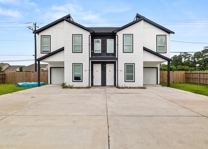 8534 Woodlyn Road - Photo 1