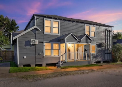 1401 Collier Street - Photo 1
