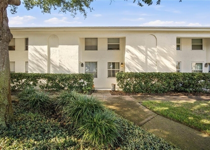 4521 W La Villa Lane - Photo 1
