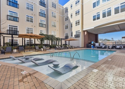 905 Kenilworth Avenue - Photo 1