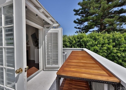 828 D Avenue - Photo 1