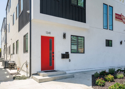 1341 N Mariposa Avenue - Photo 1