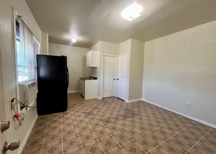 2705 Lorraine Street - Photo 1