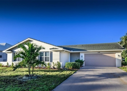 149 Crescent Drive - Photo 1