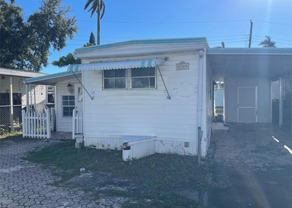 8508 Sw 16th Court - Photo 1