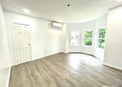 32 Lester Street - Photo 1