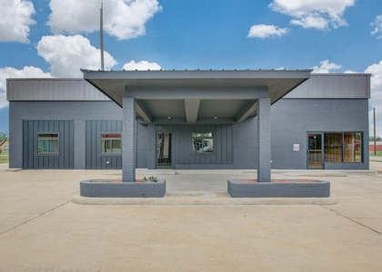 401 E Main Street - Photo 1
