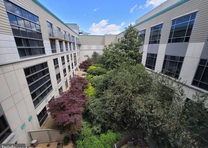 777 7th Street Nw - Photo 1