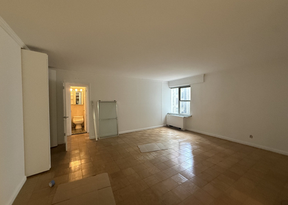 245 East 63rd Street - Photo 1