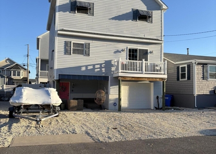 304 6th Avenue - Photo 1