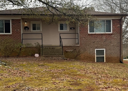 833 4th Avenue Sw - Photo 1