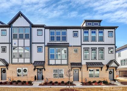 707 Hoke Lane - Photo 1