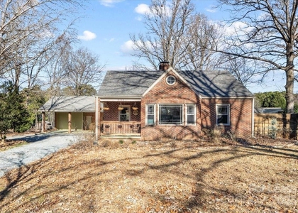 5712 Oak Drive - Photo 1