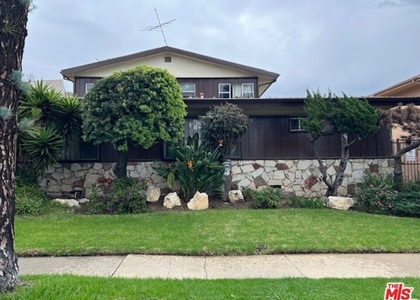 10702 Crenshaw Boulevard - Photo 1