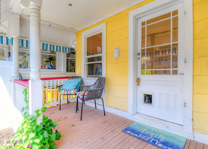 19 Webb Avenue - Photo 1