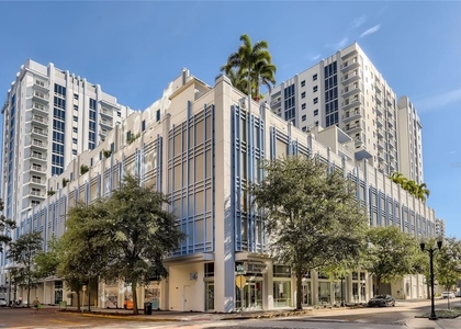 415 E Pine Street - Photo 1