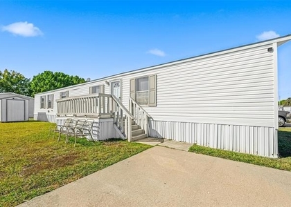607 Keats Road - Photo 1