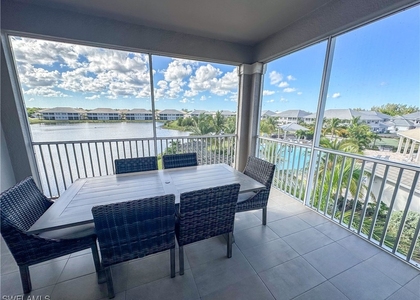 163 Indies Drive E - Photo 1