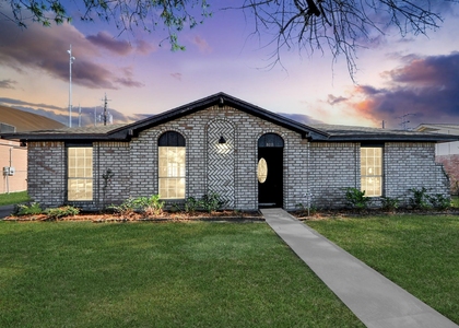 8011 La Roche Lane - Photo 1