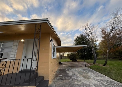 416 Sun Court - Photo 1