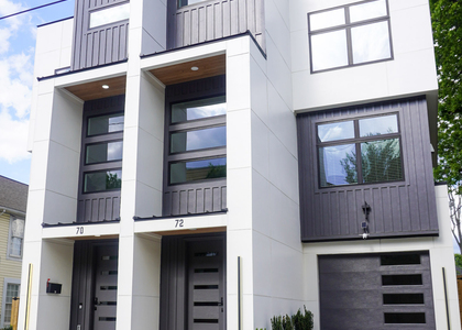 68 Boulevard Se - Photo 1