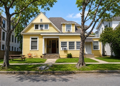 908 W 22nd St - Photo 1