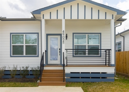 4902 Higgins Street - Photo 1