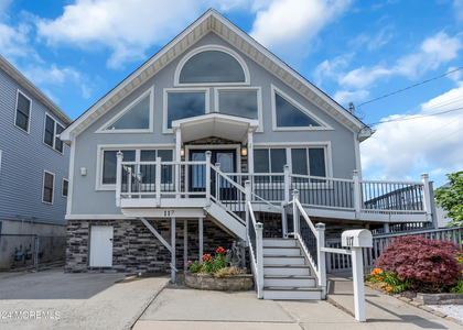 117 Harding Avenue - Photo 1