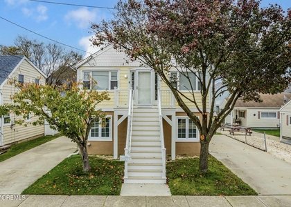 212 Randall Avenue - Photo 1