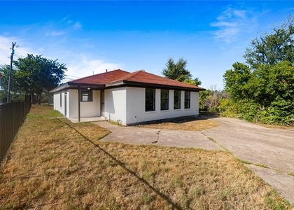 2540 Avenue H - Photo 1