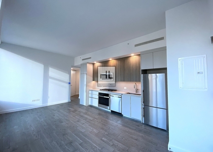 Third Avenue - Photo 1