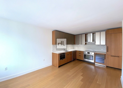 East 54th Street - Photo 1