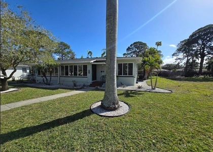 265 Mateo Way Ne - Photo 1