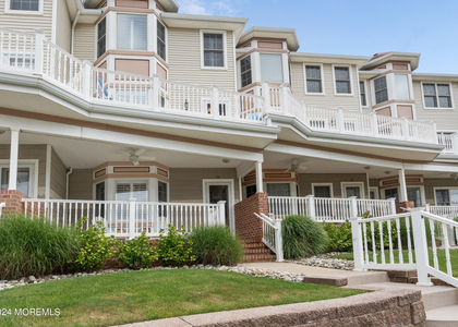 29 Pavilion Avenue - Photo 1
