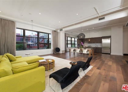 1645 Vine Street - Photo 1