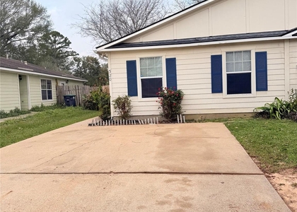320 Willowick Street - Photo 1