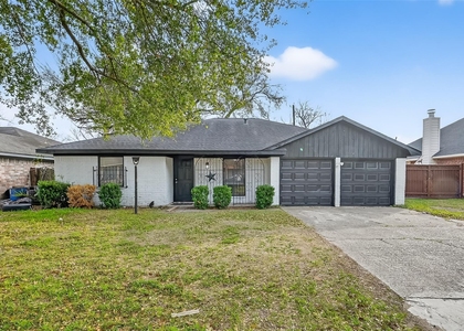 11107 Cedarview Lane - Photo 1