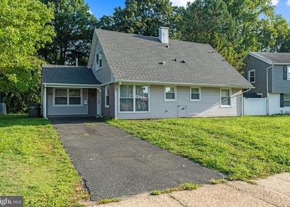124 Pennypacker Drive - Photo 1