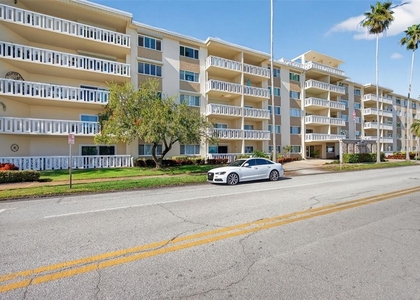 1200 N Shore Drive Ne - Photo 1