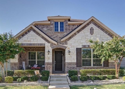 721 10th Street - Photo 1