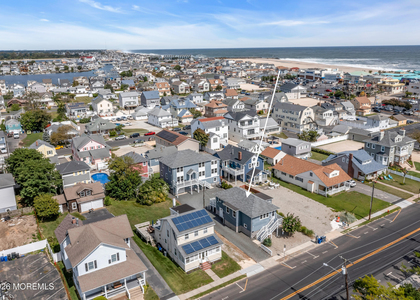 27 Arnold Avenue - Photo 1