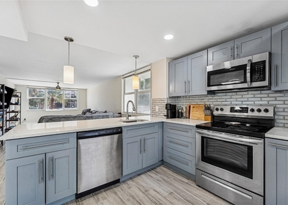 201 N Ocean Boulevard - Photo 1